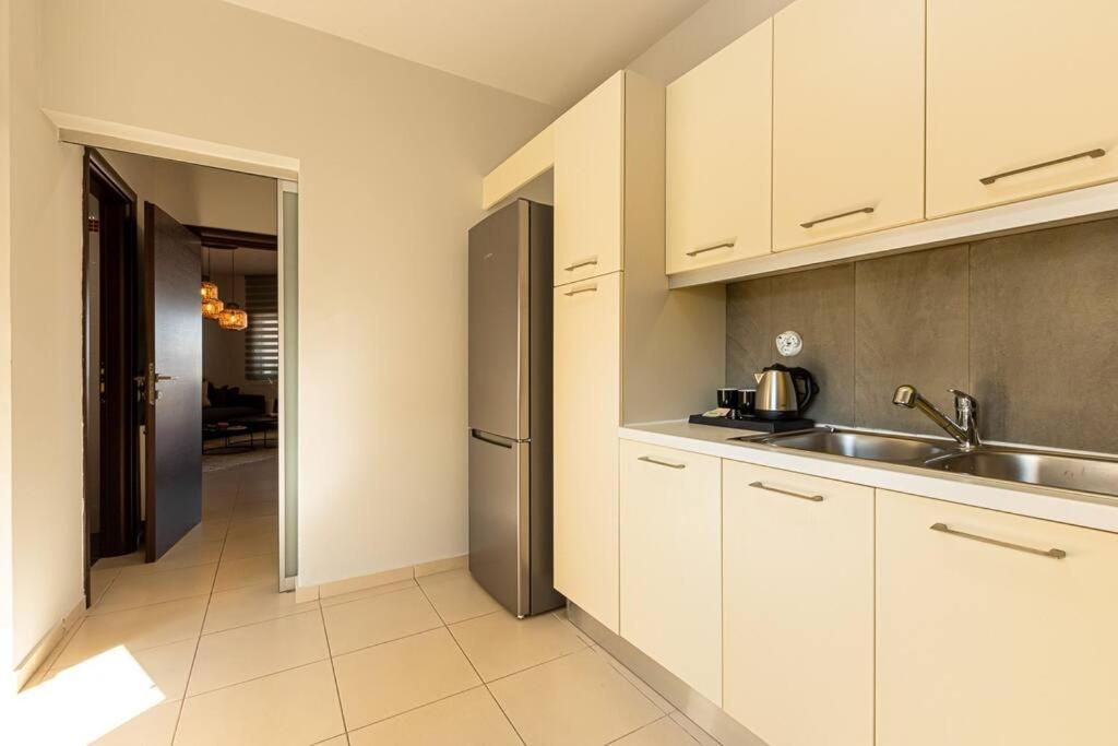 Nh Urban Living In Nea Alikarnassos Apartment Heraklion  Ngoại thất bức ảnh