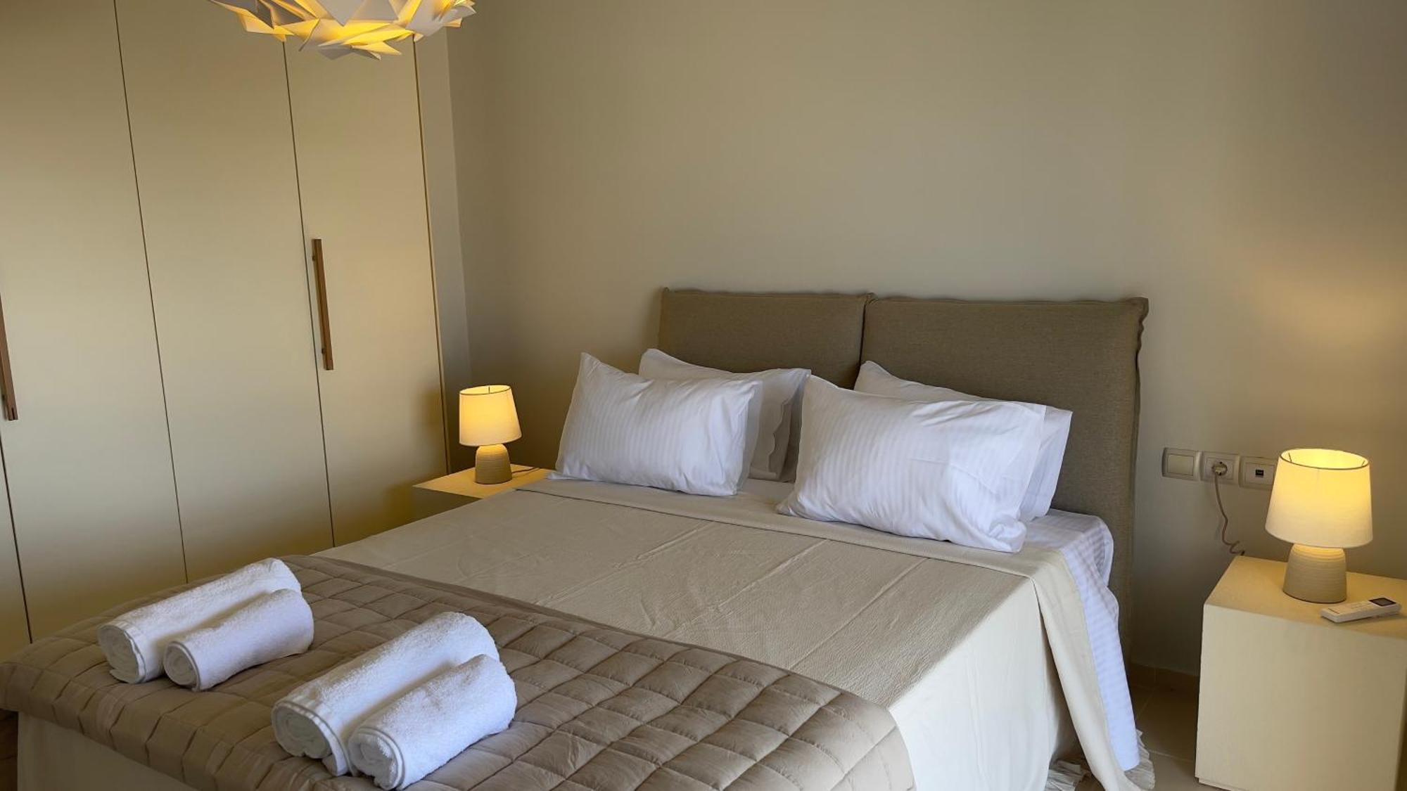 Nh Urban Living In Nea Alikarnassos Apartment Heraklion  Ngoại thất bức ảnh