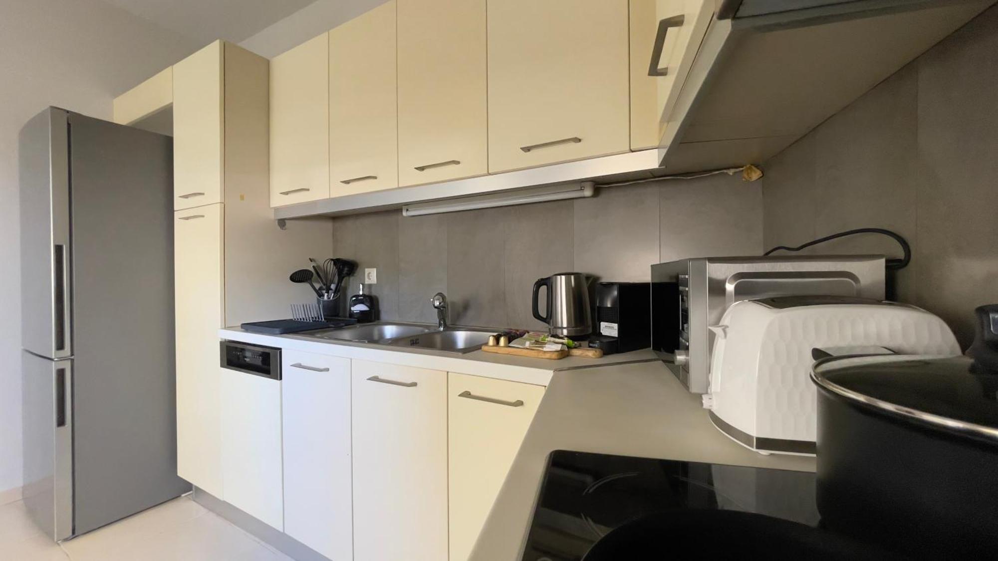 Nh Urban Living In Nea Alikarnassos Apartment Heraklion  Ngoại thất bức ảnh